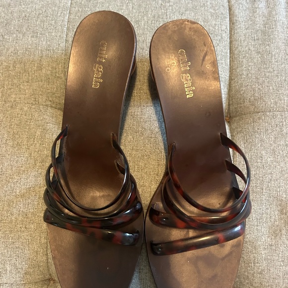Cult Gaia Jennee Tortoise Four-Band Mule Sandal Heel - Picture 4 of 9